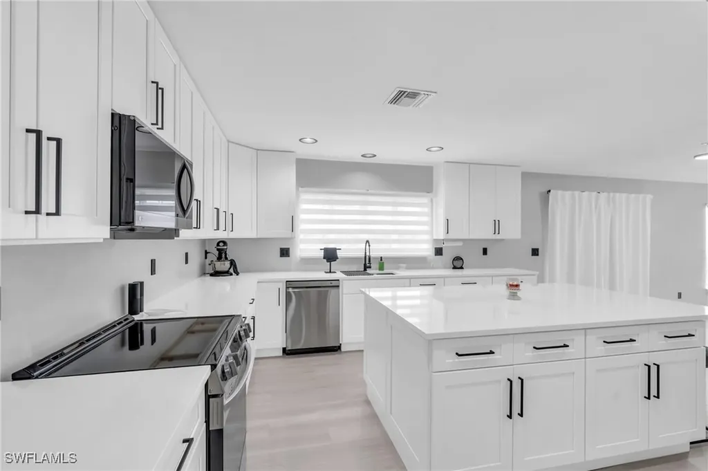 2117 NW 6th Avenue Cape Coral FL 33993