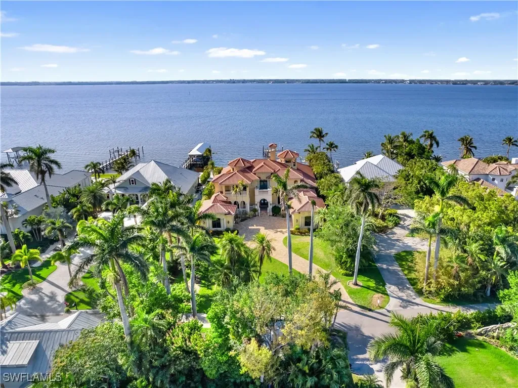 2704 Shriver Drive Fort Myers FL 33901