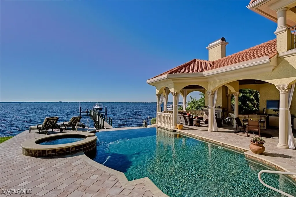 2704 Shriver Drive Fort Myers FL 33901