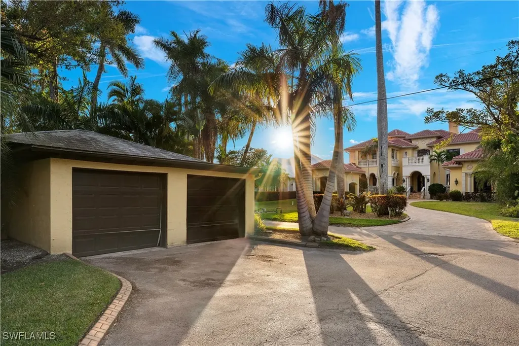 2704 Shriver Drive Fort Myers FL 33901