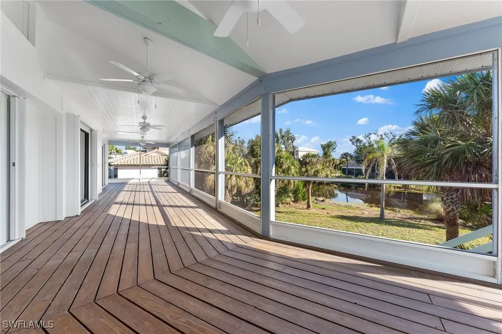 662 E Rocks Drive Sanibel FL 33957