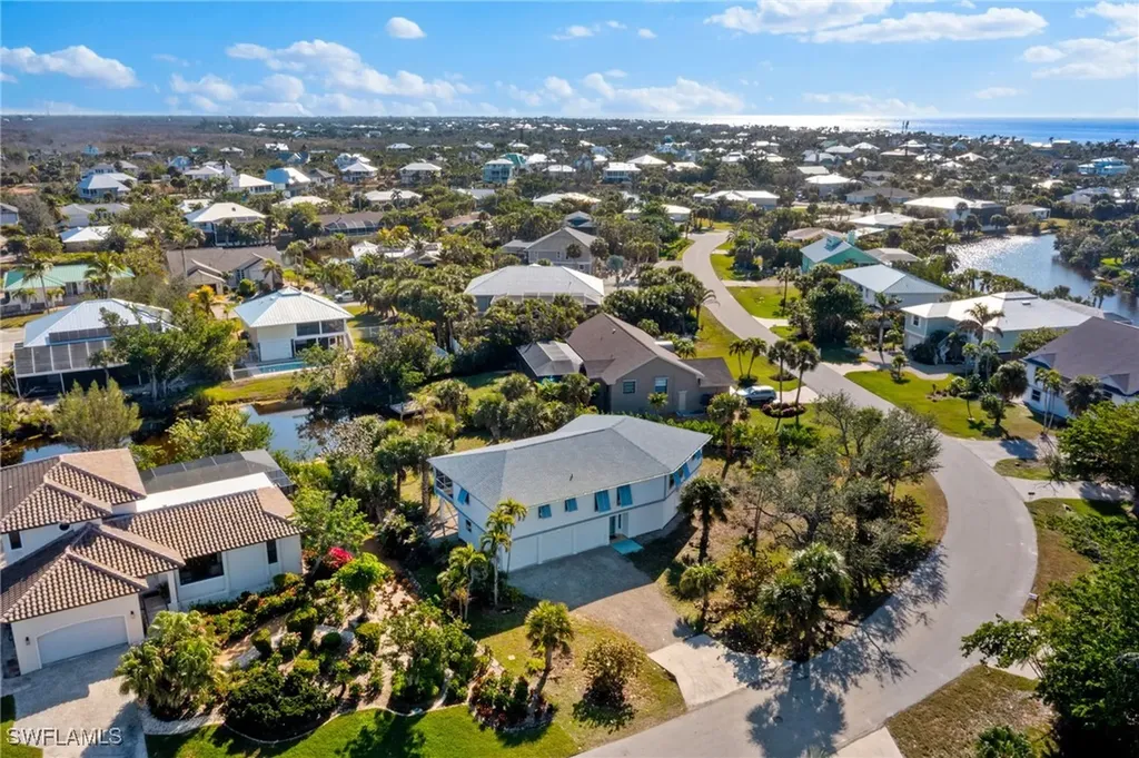662 E Rocks Drive Sanibel FL 33957