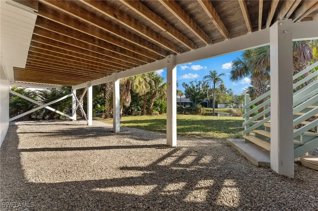 662 E Rocks Drive Sanibel FL 33957