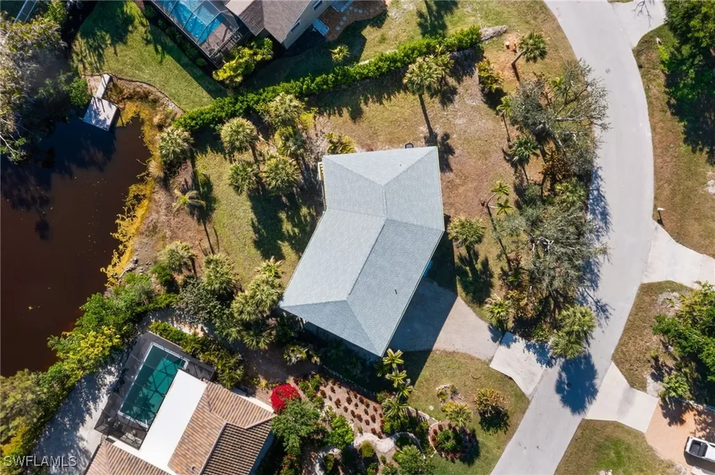 662 E Rocks Drive Sanibel FL 33957