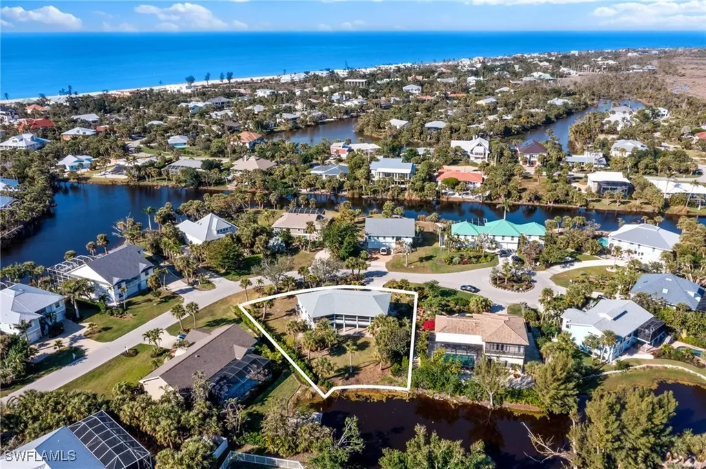 662 E Rocks Drive Sanibel FL 33957