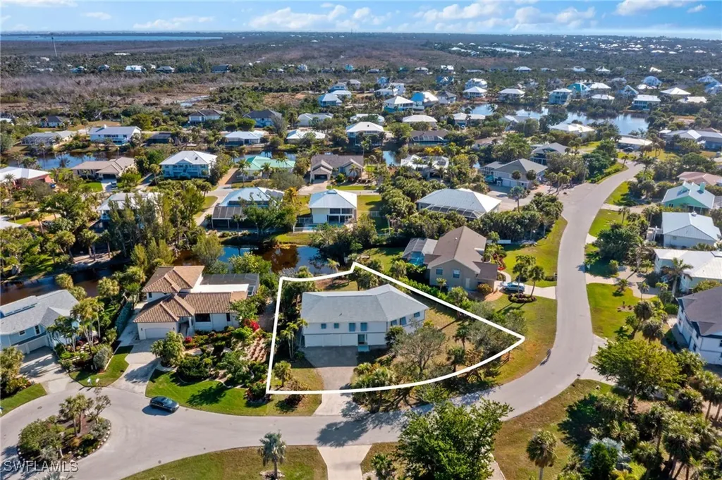 662 E Rocks Drive Sanibel FL 33957