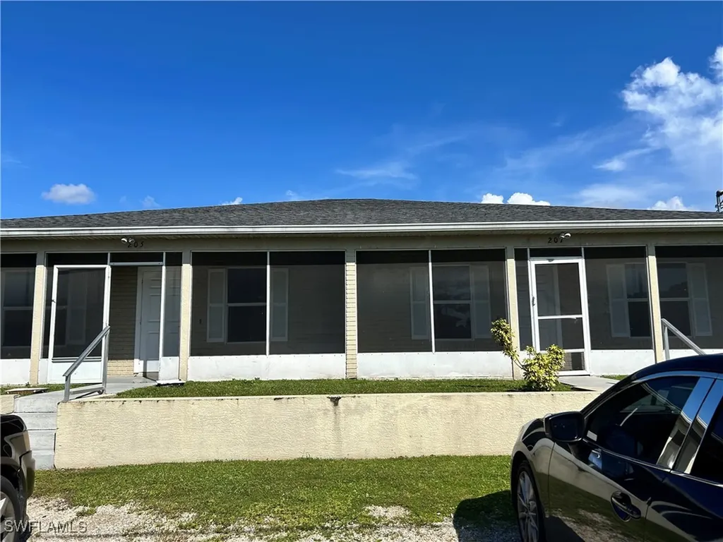 205/207 Ichabod Avenue S Lehigh Acres FL 33973
