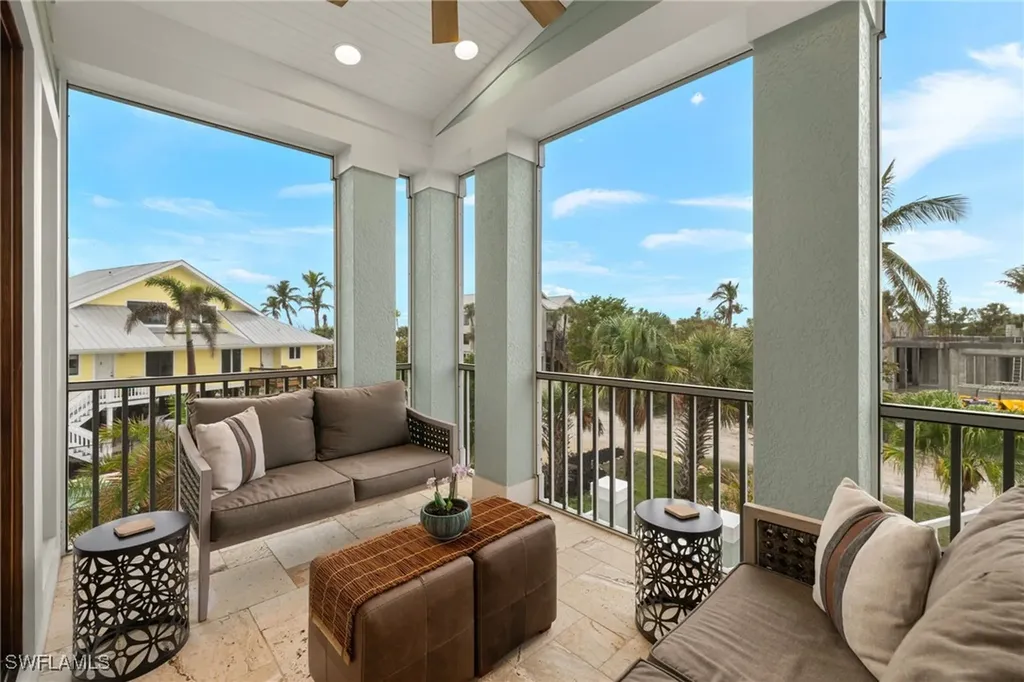 1114 Seagrape Lane Sanibel FL 33957