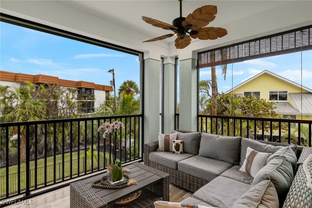 1114 Seagrape Lane Sanibel FL 33957