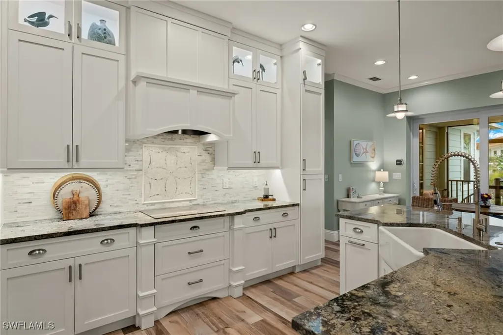 1114 Seagrape Lane Sanibel FL 33957