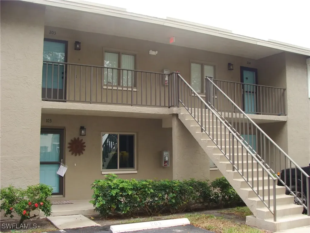 5693 Rattlesnake Hamm Road Naples FL 34113