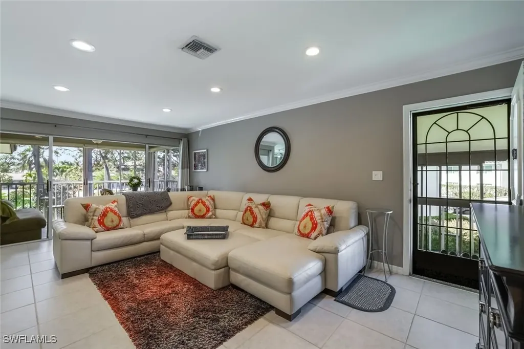 4150 Belair Lane Naples FL 34103