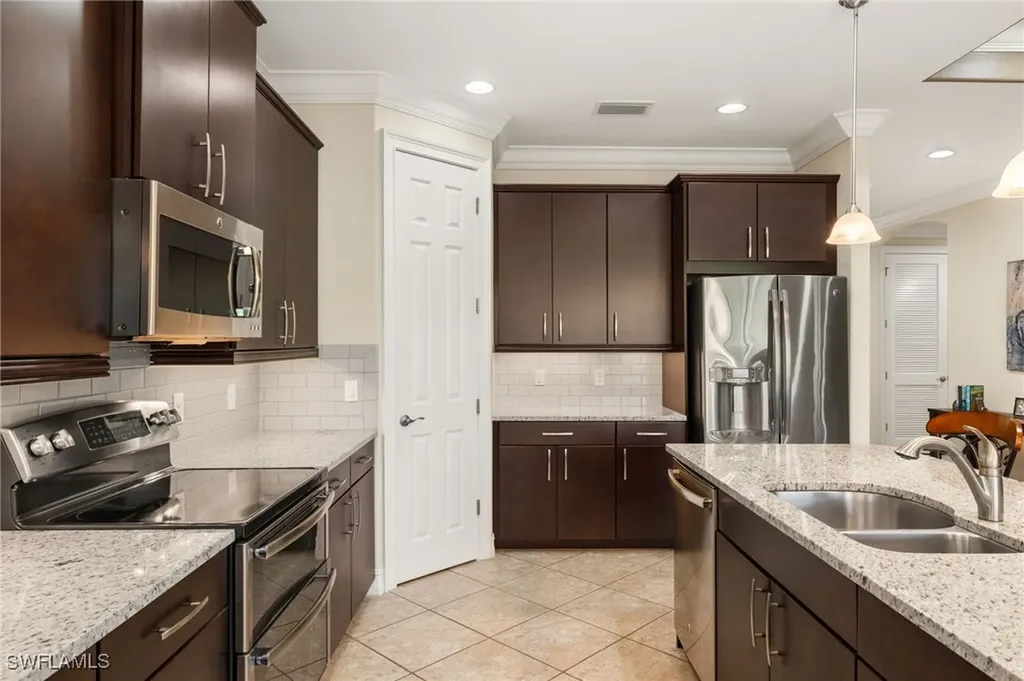 8012 Banyan Breeze Way Fort Myers FL 33908