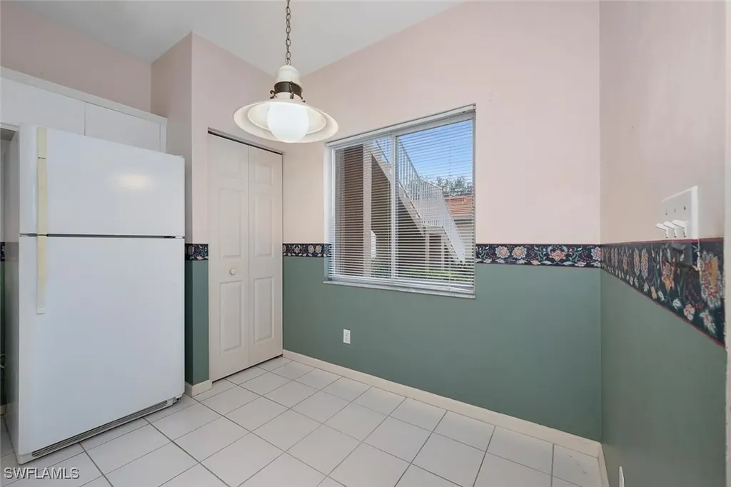 700 Saratoga Circle Naples FL 34104