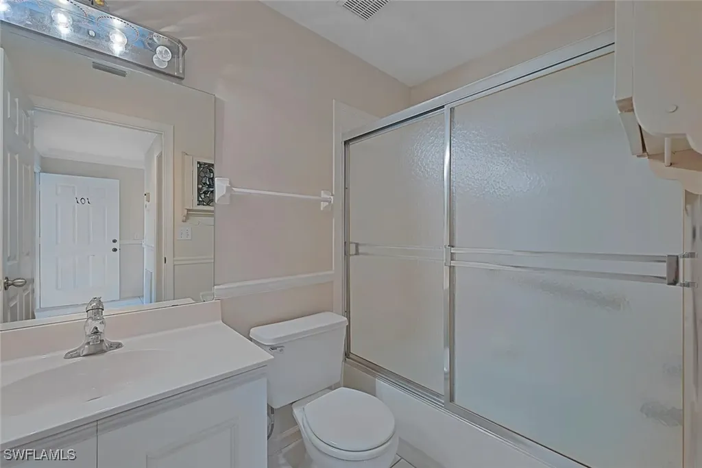 700 Saratoga Circle Naples FL 34104
