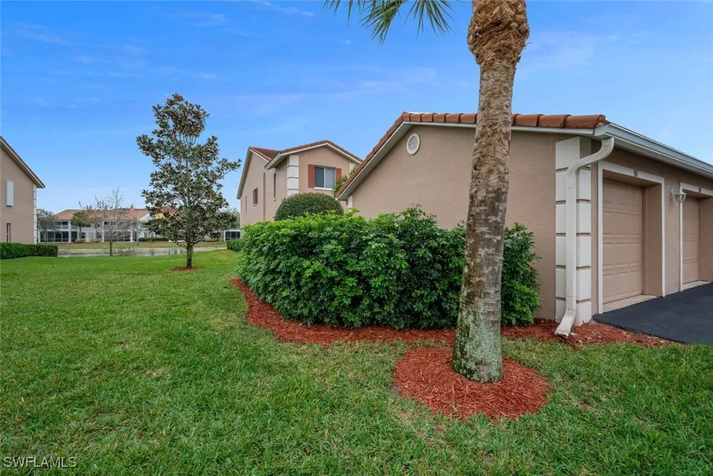 700 Saratoga Circle Naples FL 34104