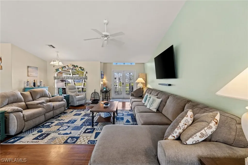 1706 SE 19th Lane Cape Coral FL 33990