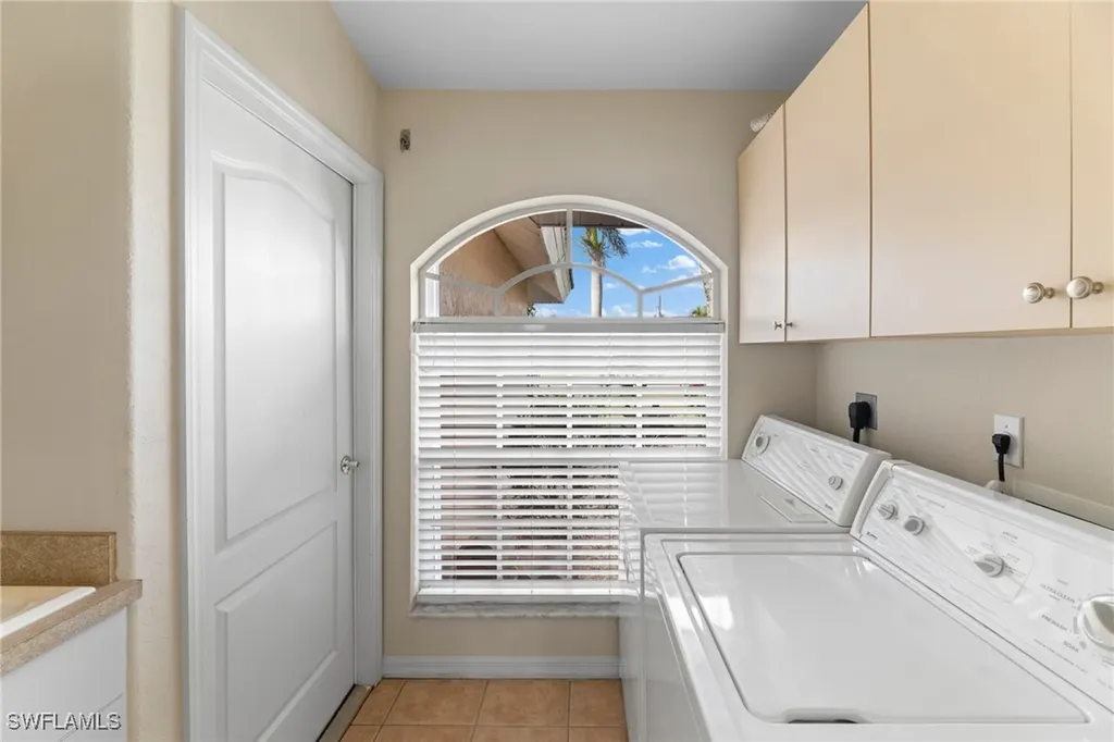 1706 SE 19th Lane Cape Coral FL 33990