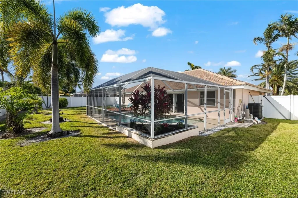 1706 SE 19th Lane Cape Coral FL 33990