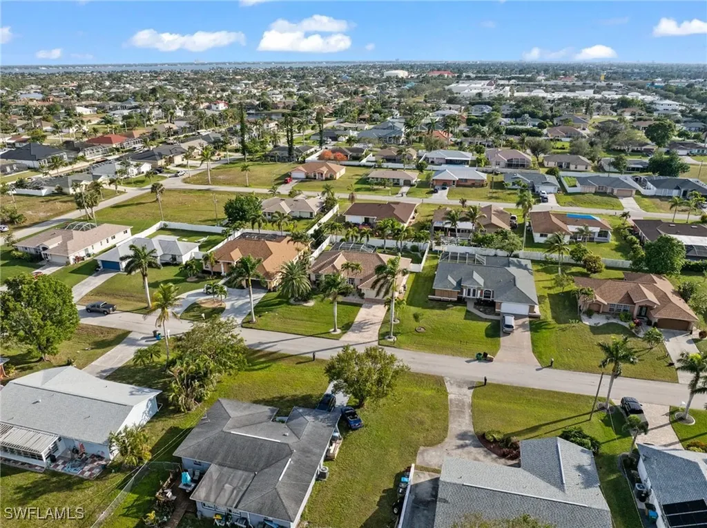 1706 SE 19th Lane Cape Coral FL 33990