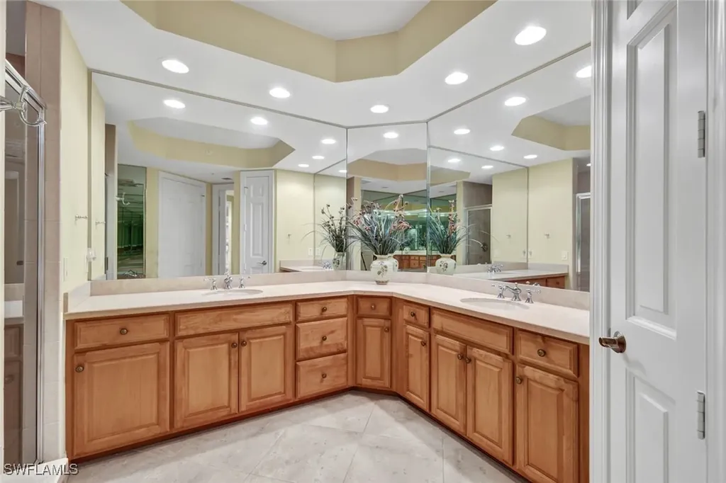 295 Grande Way Naples FL 34110