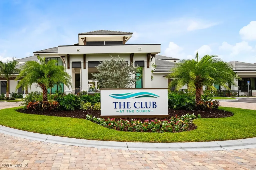 295 Grande Way Naples FL 34110