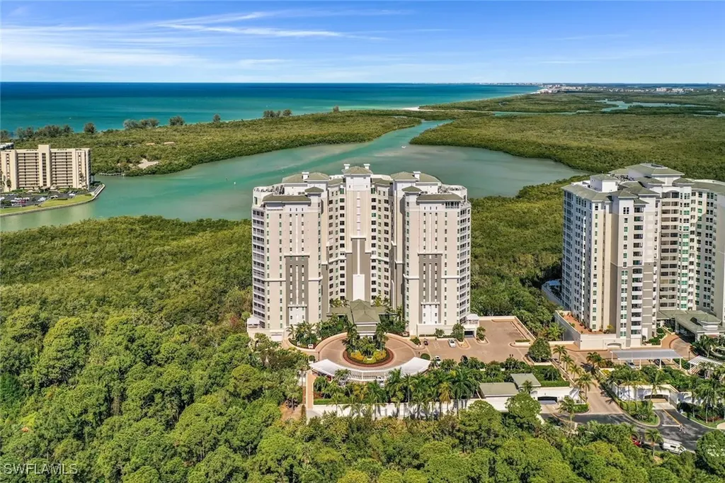 295 Grande Way Naples FL 34110