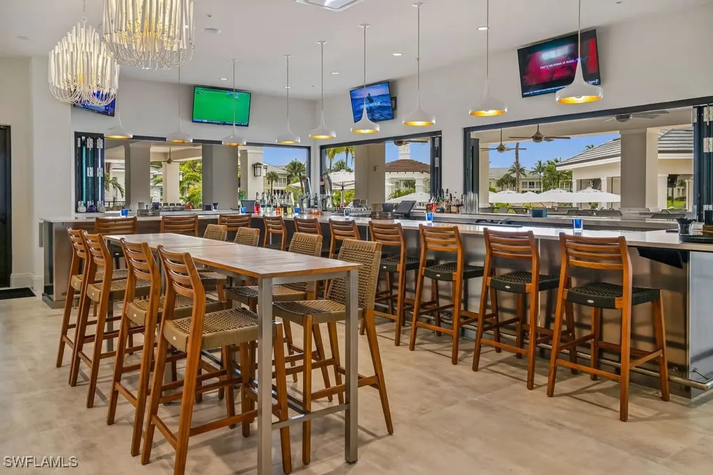 295 Grande Way Naples FL 34110