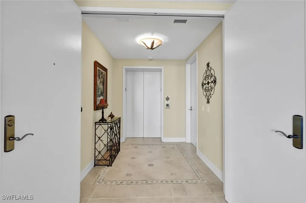 295 Grande Way Naples FL 34110