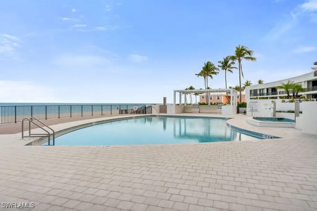 2340 Gulf Shore Boulevard N Naples FL 34103