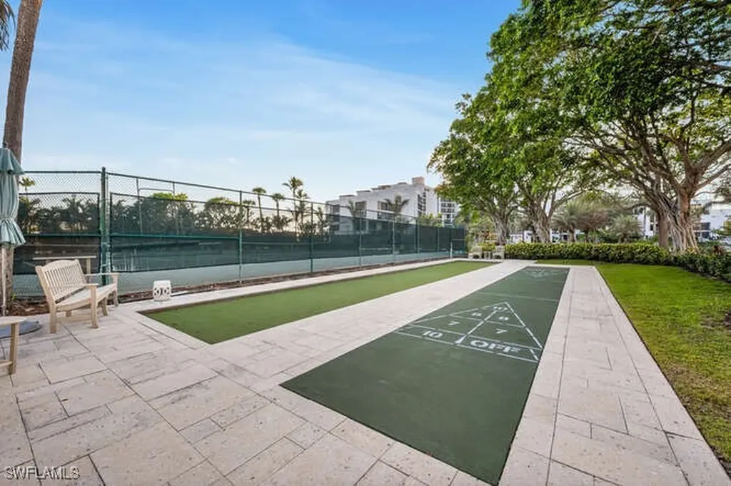 2340 Gulf Shore Boulevard N Naples FL 34103