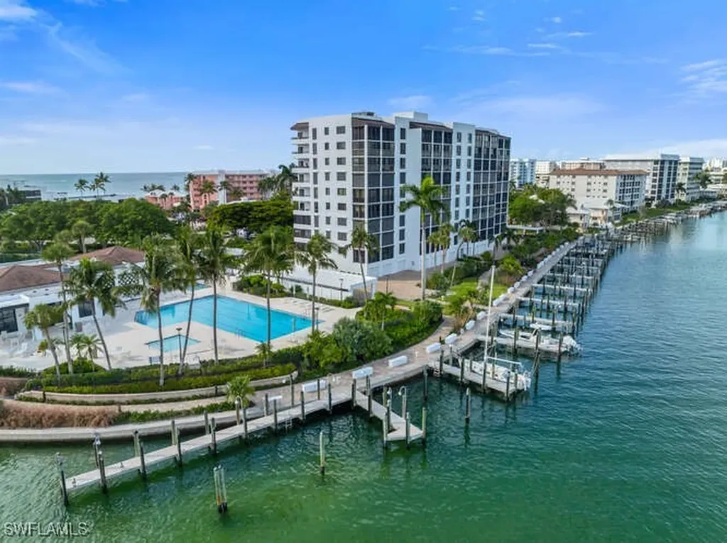 2340 Gulf Shore Boulevard N Naples FL 34103