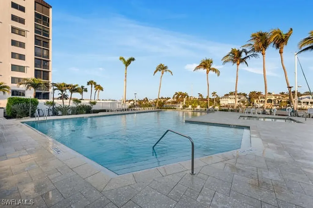 2340 Gulf Shore Boulevard N Naples FL 34103