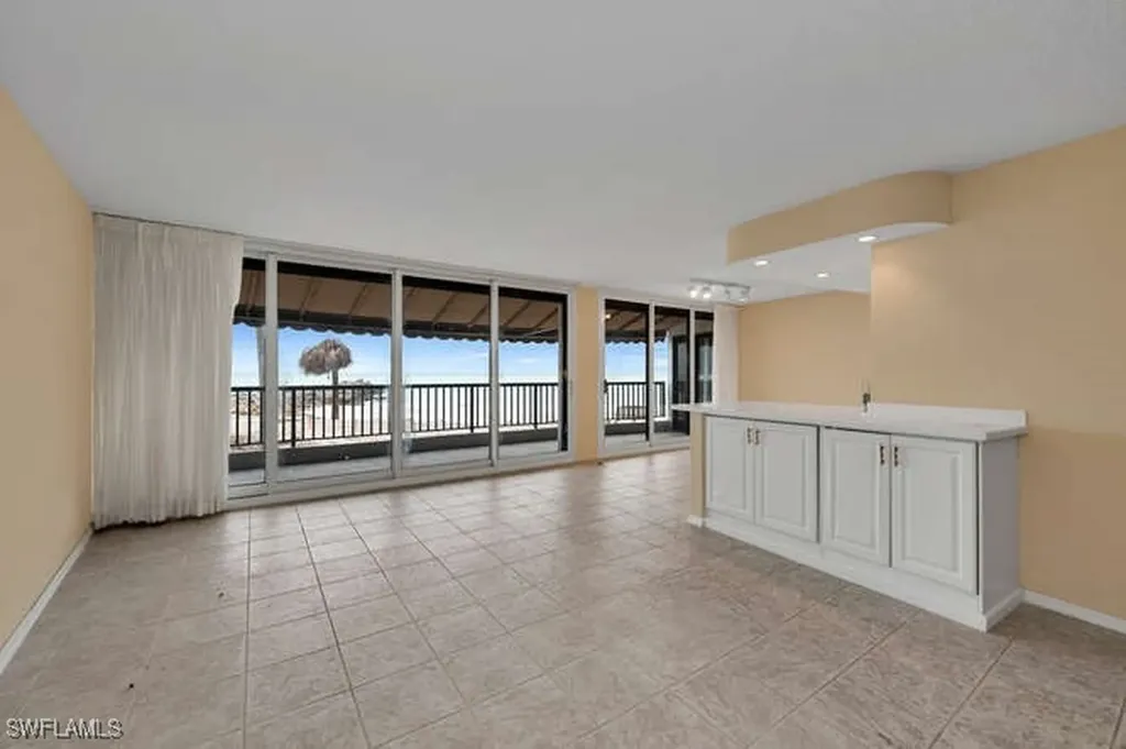 2340 Gulf Shore Boulevard N Naples FL 34103