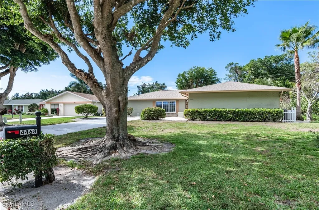 4468 Beechwood Lake Drive Naples FL 34112
