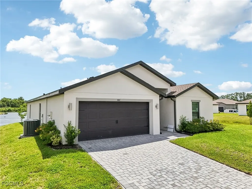 835 Gen D Macarthur Avenue Labelle FL 33935