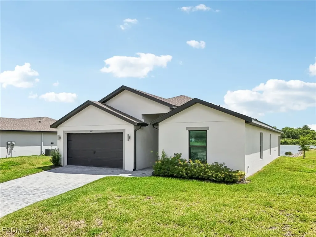 835 Gen D Macarthur Avenue Labelle FL 33935