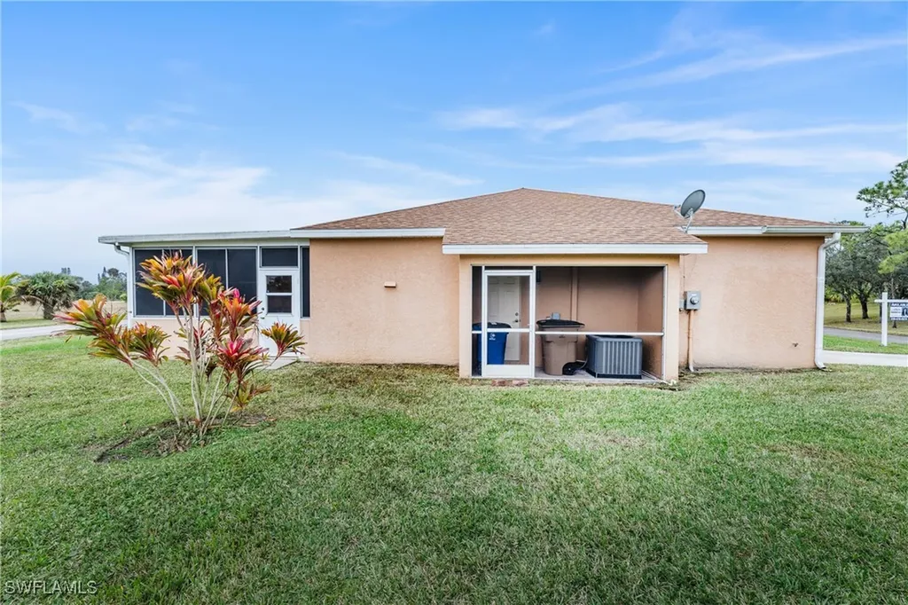 624 Falls Lane Lehigh Acres FL 33974