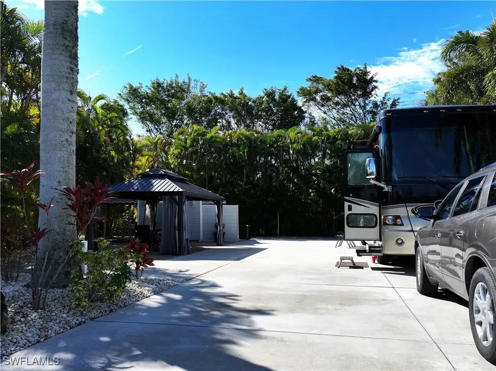 10019 Ramblewood Court Fort Myers FL 33905