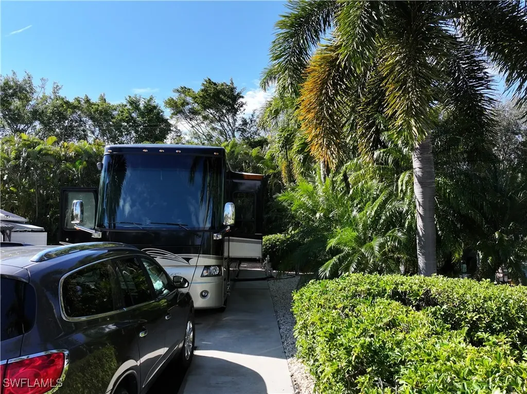 10019 Ramblewood Court Fort Myers FL 33905