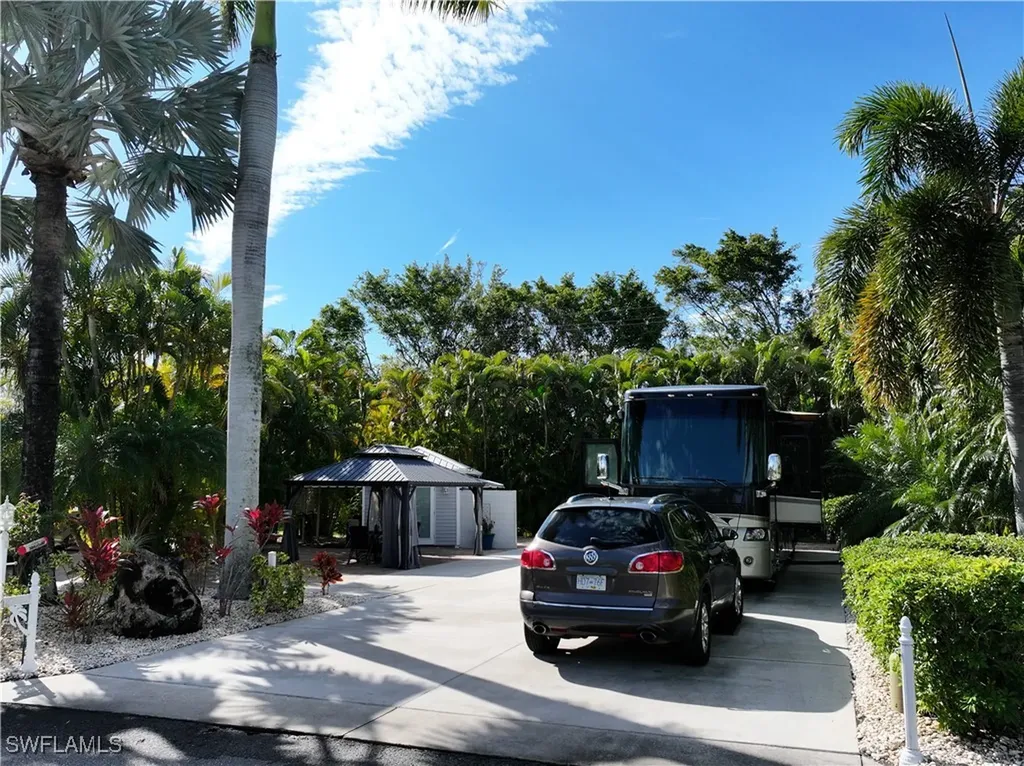 10019 Ramblewood Court Fort Myers FL 33905