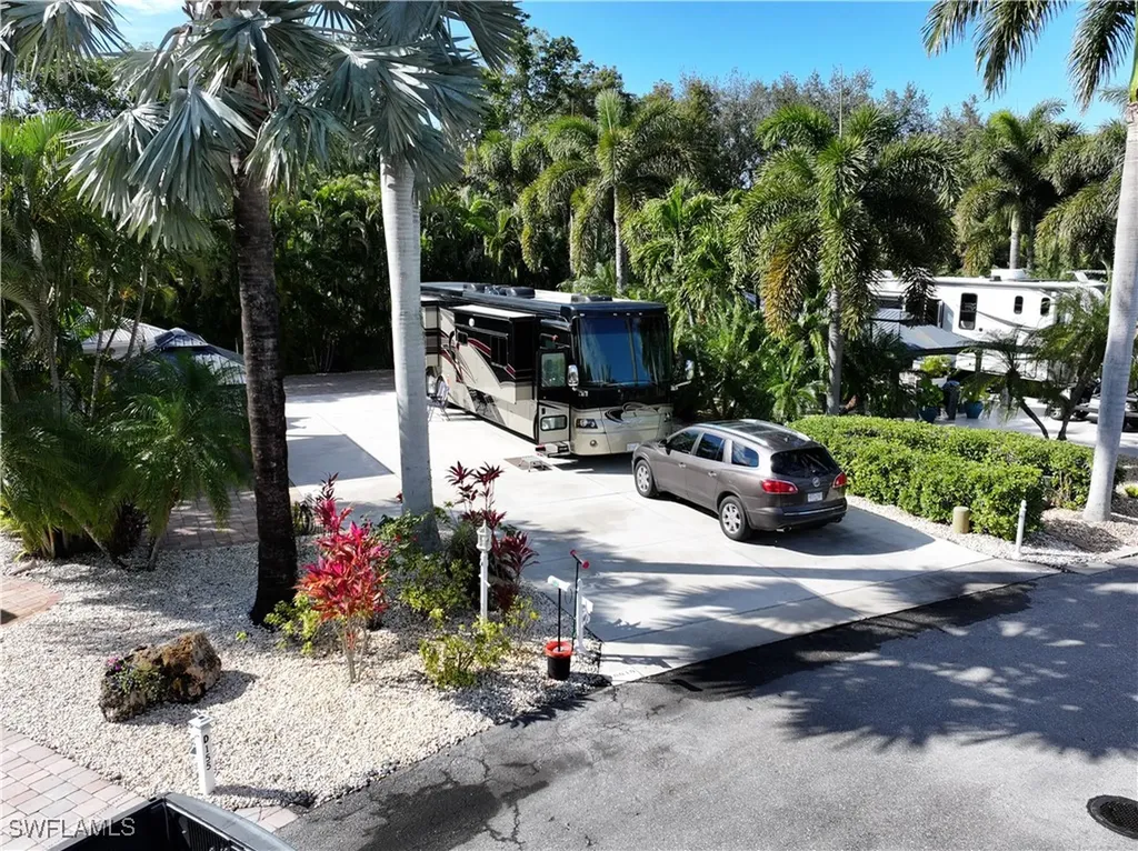 10019 Ramblewood Court Fort Myers FL 33905