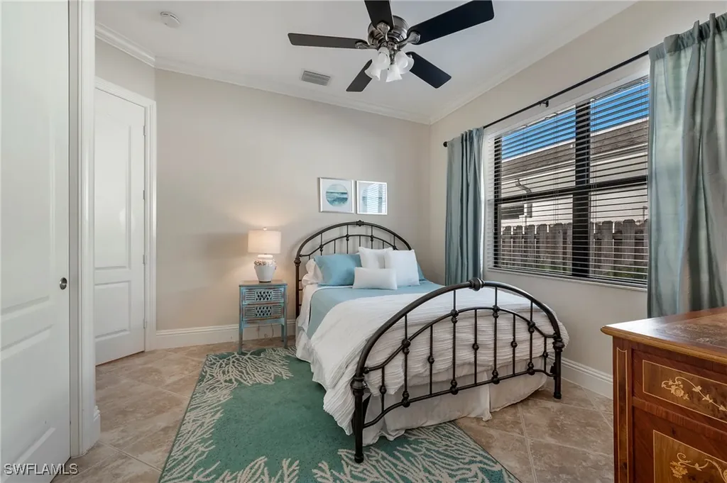 582 110th Avenue N Naples FL 34108