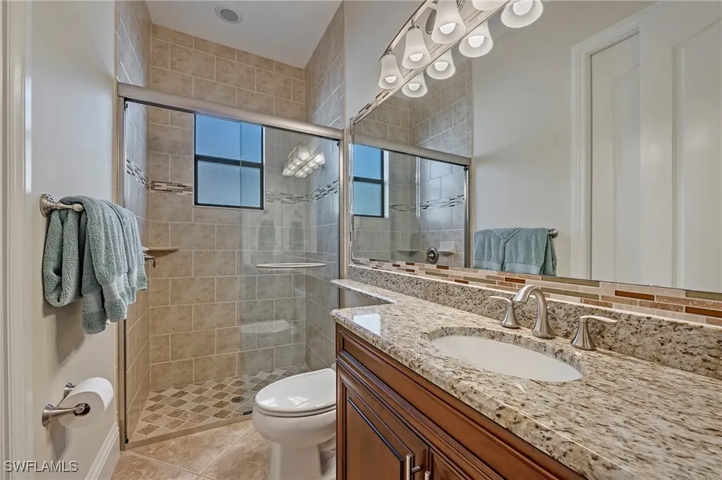 582 110th Avenue N Naples FL 34108