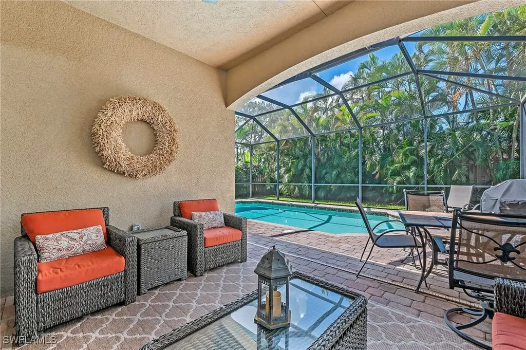 582 110th Avenue N Naples FL 34108