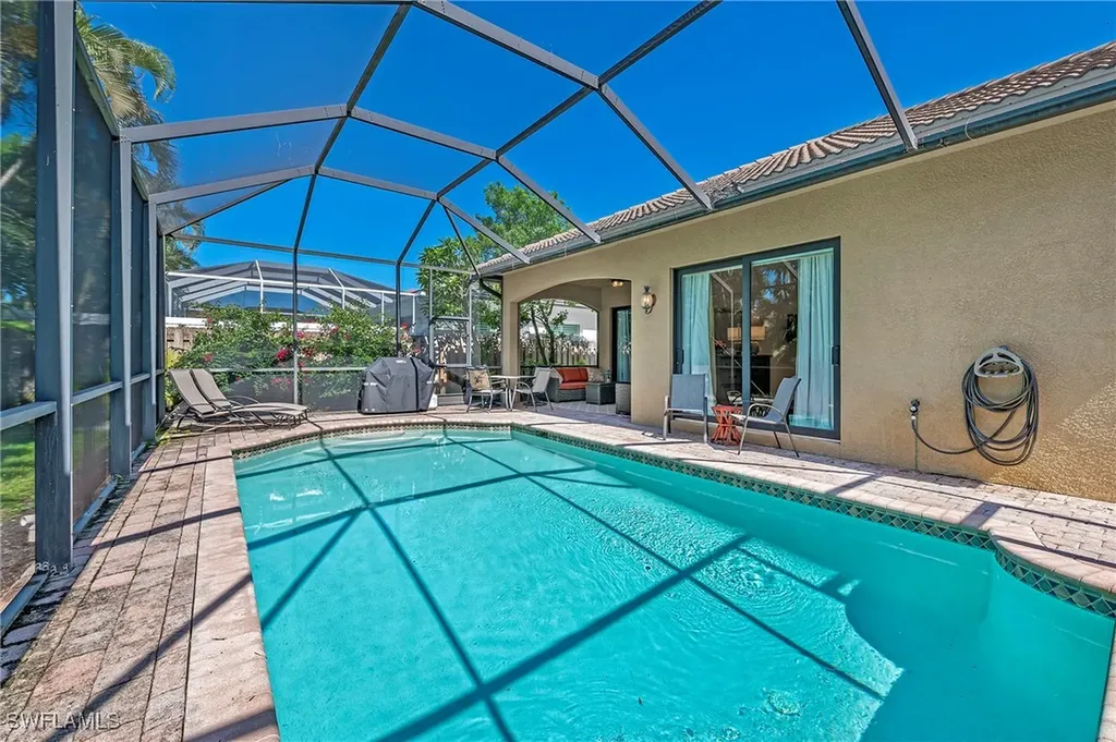 582 110th Avenue N Naples FL 34108