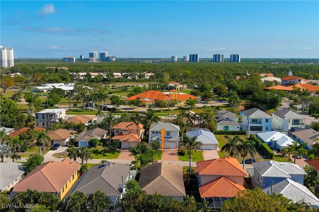 582 110th Avenue N Naples FL 34108