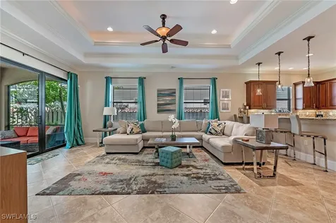 582 110TH Avenue N Naples FL 34108