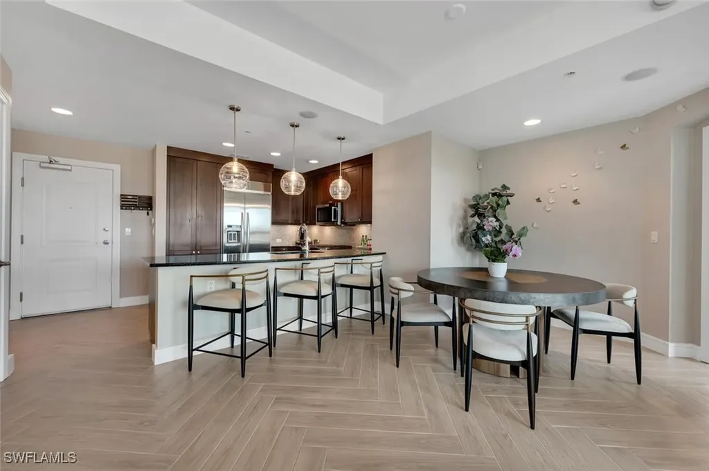 9115 Strada Place Naples FL 34108