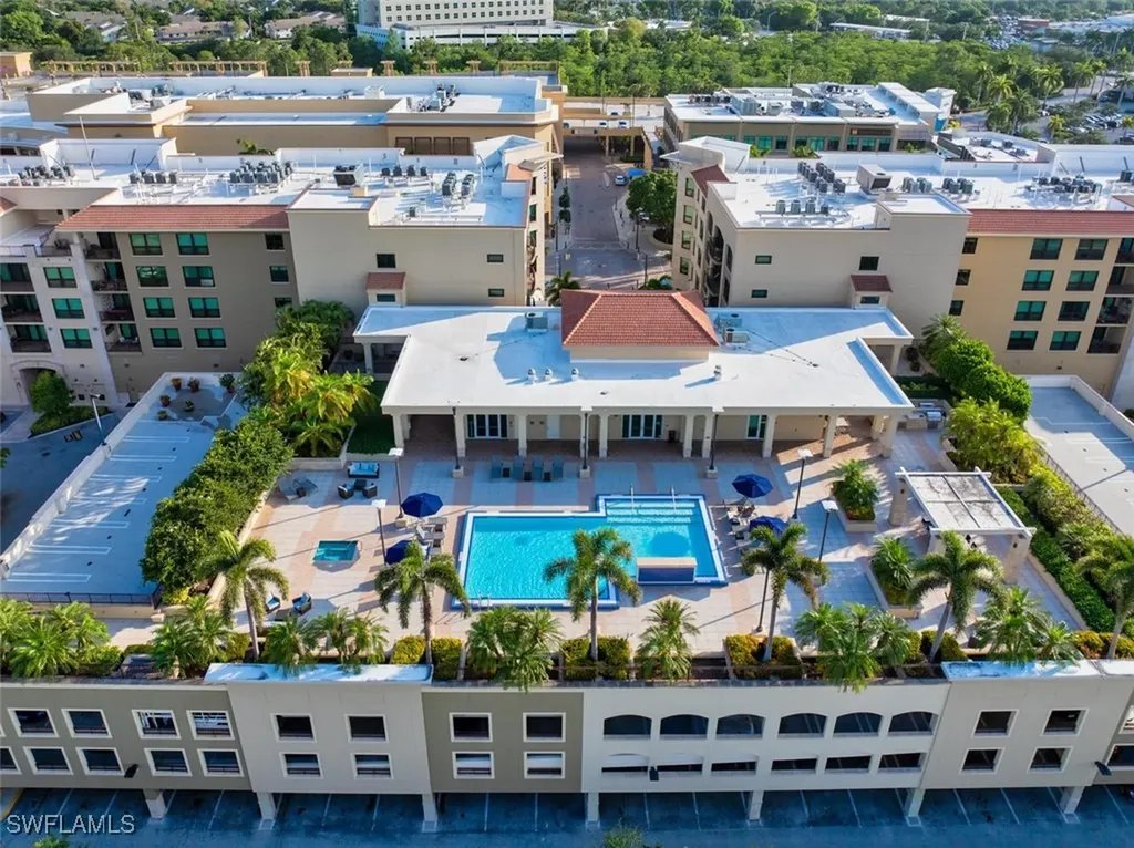 9115 Strada Place Naples FL 34108